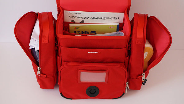 小学校で買った入学必需品セットをランドセルに入れてみました。